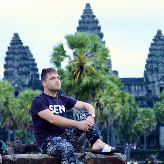 SEN průvodce nasává atmosféru tajemných chrámů Angkoru. 