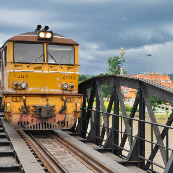 Slavná železnice v Kanchanaburi. 