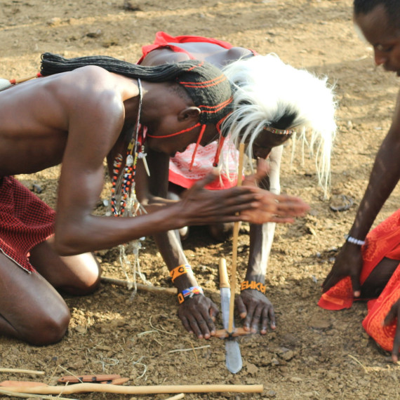 Tradiční život Masajů v Keni.