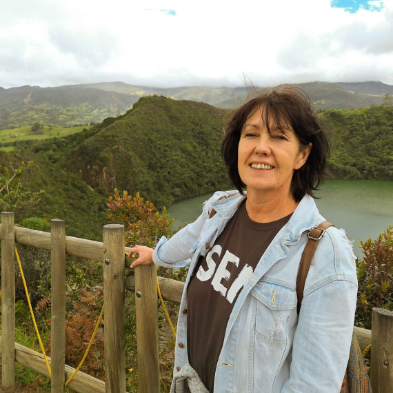 CK SEN klientka u jezera Guatavita v Kolumbii.