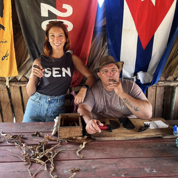 Na Kubě se vychutnáte pravé kubánské doutníky. 