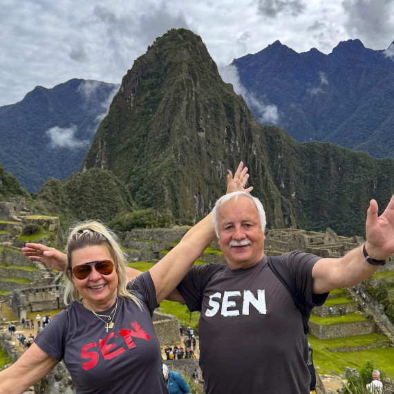 Šťastní klienti CK SEN na Machu Picchu.