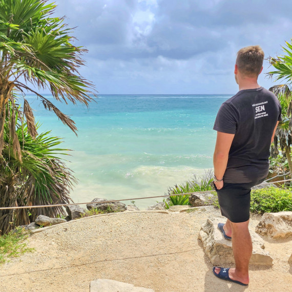 Průzračná voda Karibského moře v mexickém letovisku Tulum.