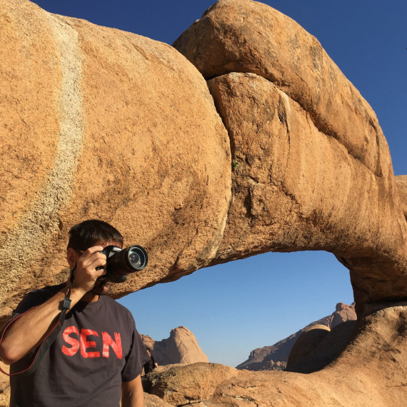 Objevování přírodních krás namibijské krajiny.