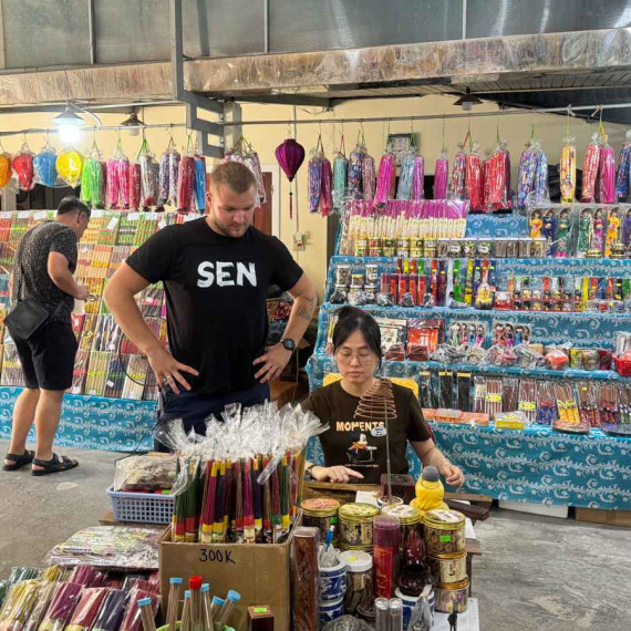 Víte jak se vyrábí vietnamské vonné tyčinky?