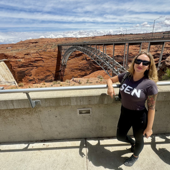 Prohlidka Hooverovy přehrady s naší profesionální průvodkyní.