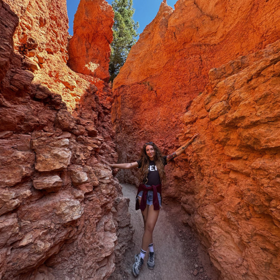 Bryce Canyon a jeho typické rudé zbarvení.