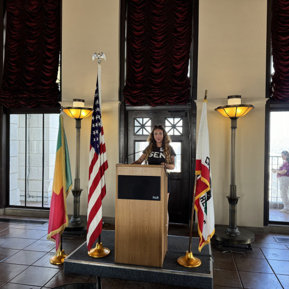 Naše SEN průvodkyně na radnici v Los Angles.