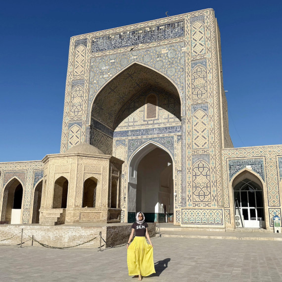 Buchara – perla hedvábné stezky v srdci Uzbekistánu s naší SEN průvodkyní.