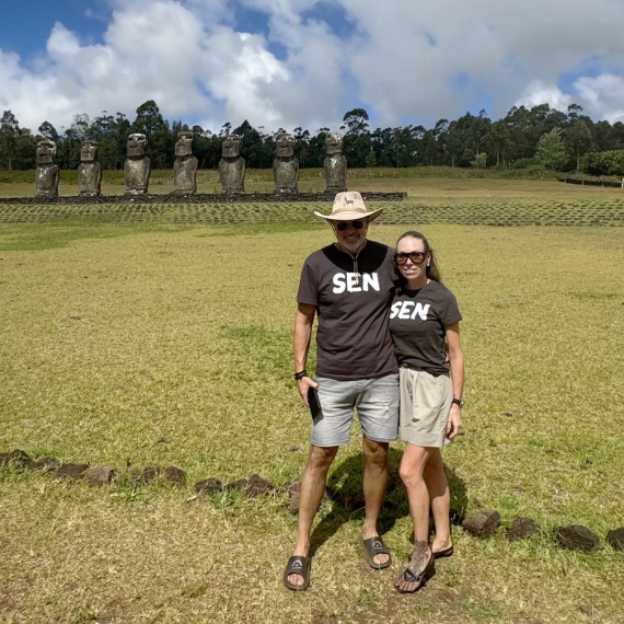CK SEN klienti na Velikonočním ostrově.