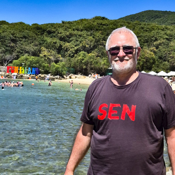 Klient CK SEN na pláži ve Vietnamu.