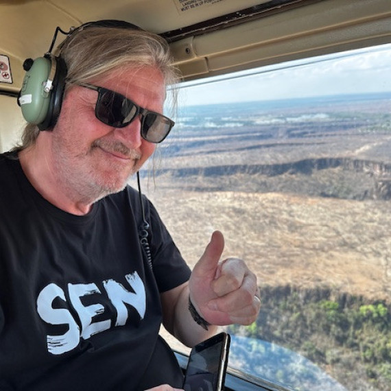 Přelet nad Viktoriinými vodopády.