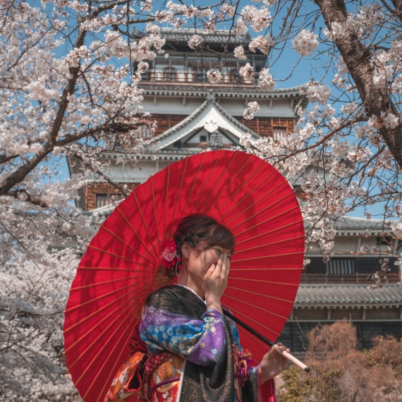 Gejša u Hirošimského hradu