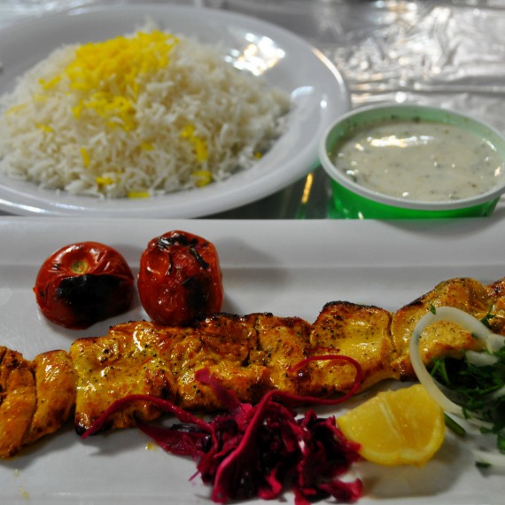 Íránský kebab se šafránovou rýží 
