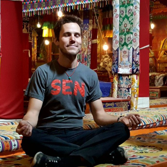 Meditace v budhistickém klášteře