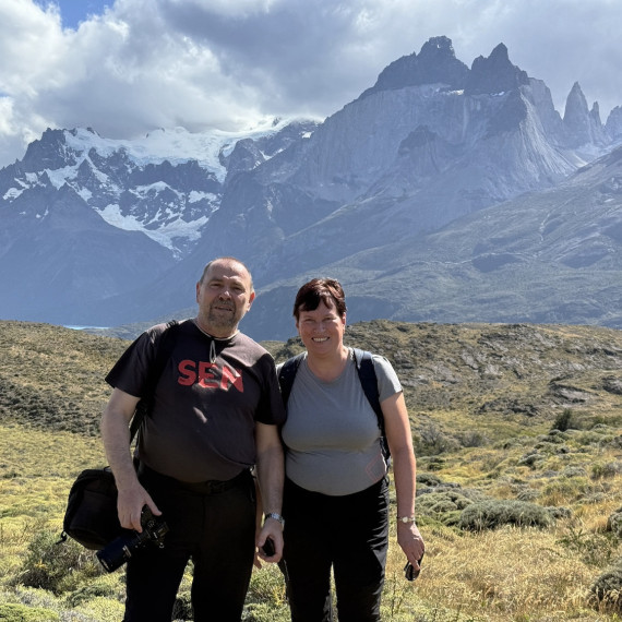 SEN klienti a dechberoucí přírodní panorama Patagonie.