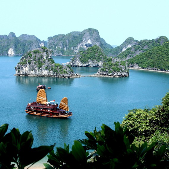 Plavba po Halong Bay je velkým zážitkem