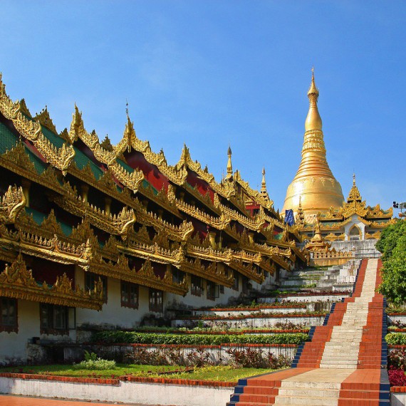 V hlavním městě se vydáte ke Švedagonské pagodě