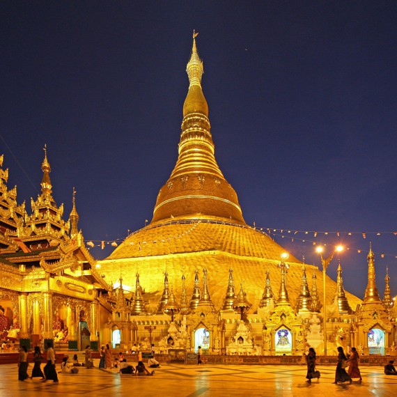 Čeká vás podrobná prohlídka Švedagonské pagody