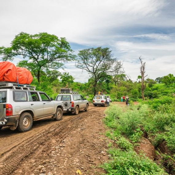Místní krajinu projedete džípy