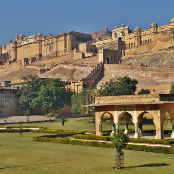 Pevnost Amber překvapí svojí rozlohou a krásou