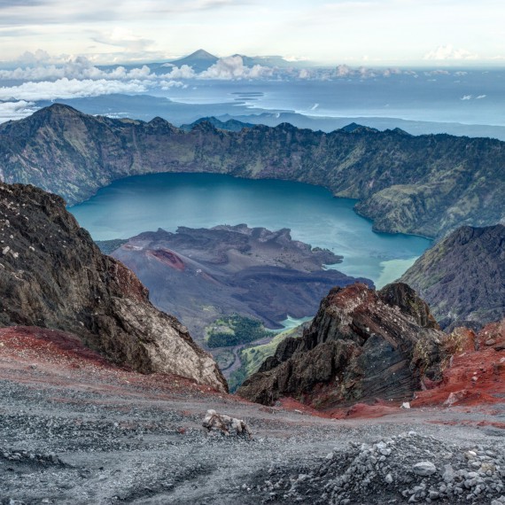 Trek na činnou sopku Rinjani 3726 m