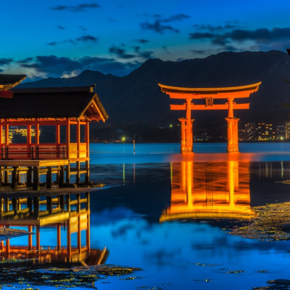 Tori brána na ostrově Mijadžima