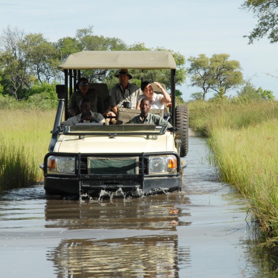 Africkou přírodou na džipu 