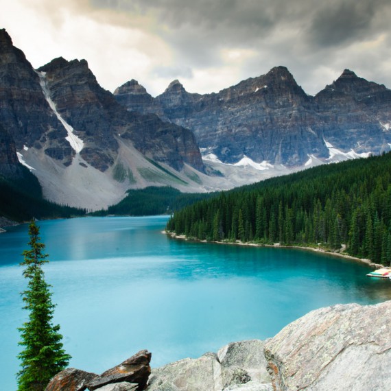 Tyrkysové jezero v Kanadě