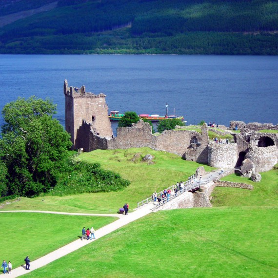 Hrad Urquhart u Lochneského jezera
