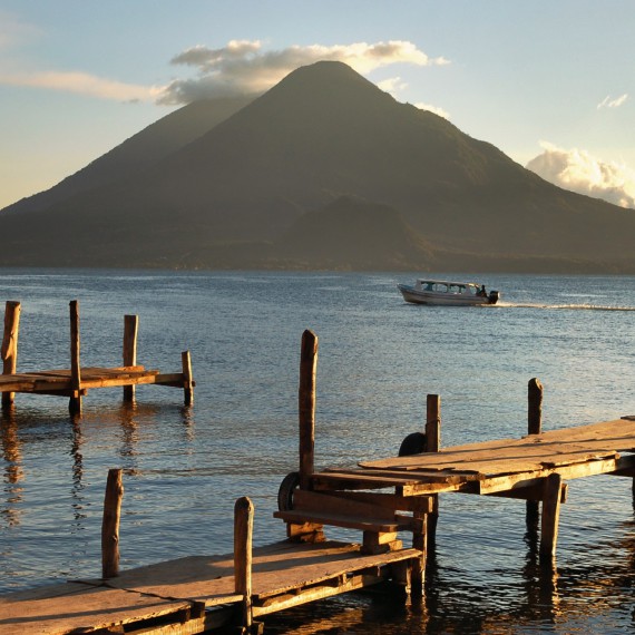 Jezero Atitlán v Guatemale