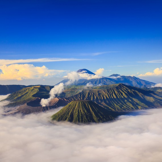 Sopka Bromo při východu slunce