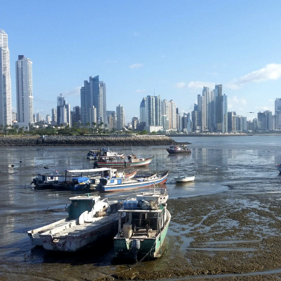 Moderní Panama