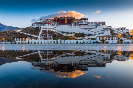 palác Potala v Tibetu