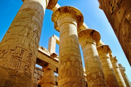 Projdeme si Velkou sloupovou síň v Karnaku