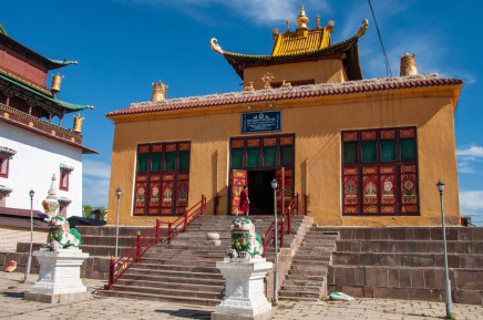 Vedle nového zde stále žije i tradice. Třeba i klášter Gandan.