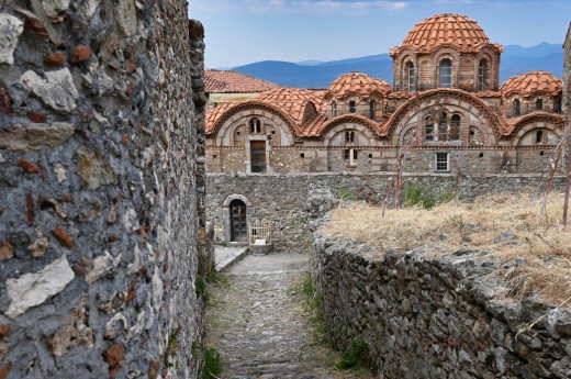 Byzantské kláštery v Mystře se probojovali až na seznam UNESCO, na této cestě se podíváme na 10 míst z prestižního seznamu