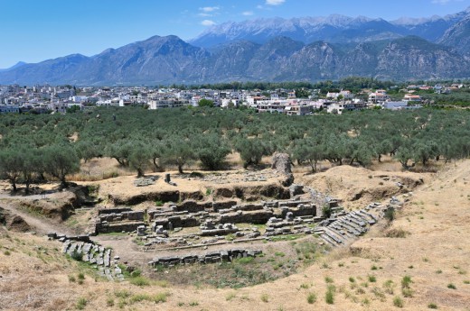 Legendární Sparta a její ruiny, mnozí se zde nezastaví, ale my ve SNU víme, že Sparta je mimořádně významná, a tak z ní uvidíte to nejlepší