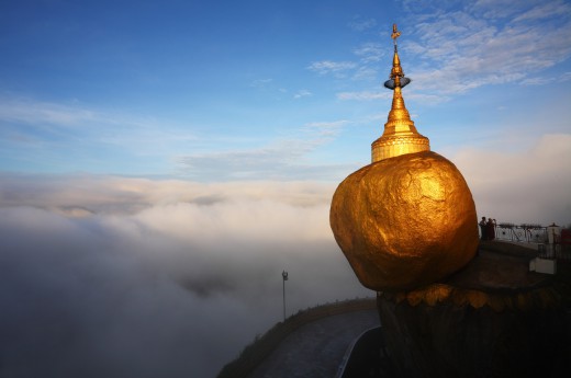 Kyaikhtiyo, zlatý balvan, Barma