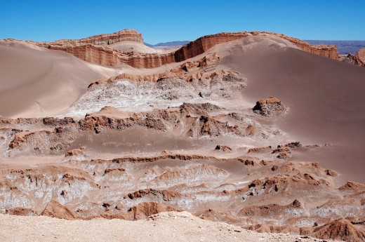 Pohled na kráter, zde se testují vozidla, které NASA vysílá do vesmíru