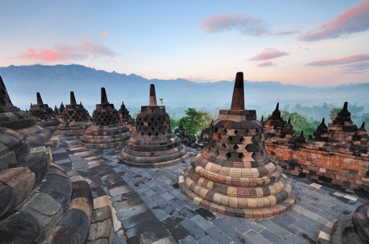 buddhistický Borobodur, ostrov Jáva v Indonésii