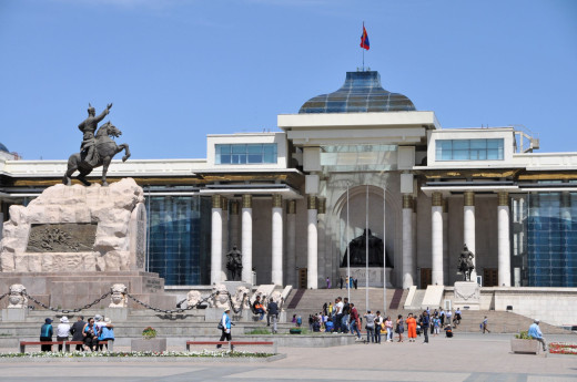 Parlament na náměstí Čingischána.
