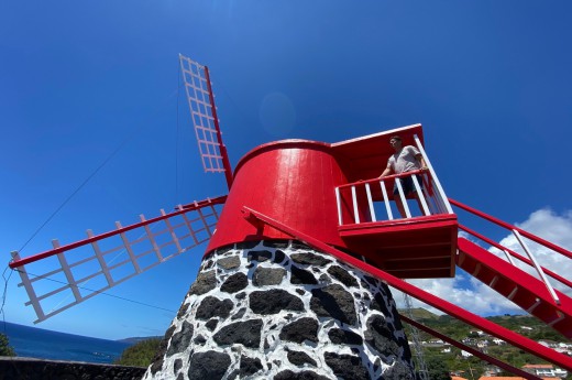 Větrné mlýny jsou důkazem toho, že mezi prvními obyvateli byli i Holanďané